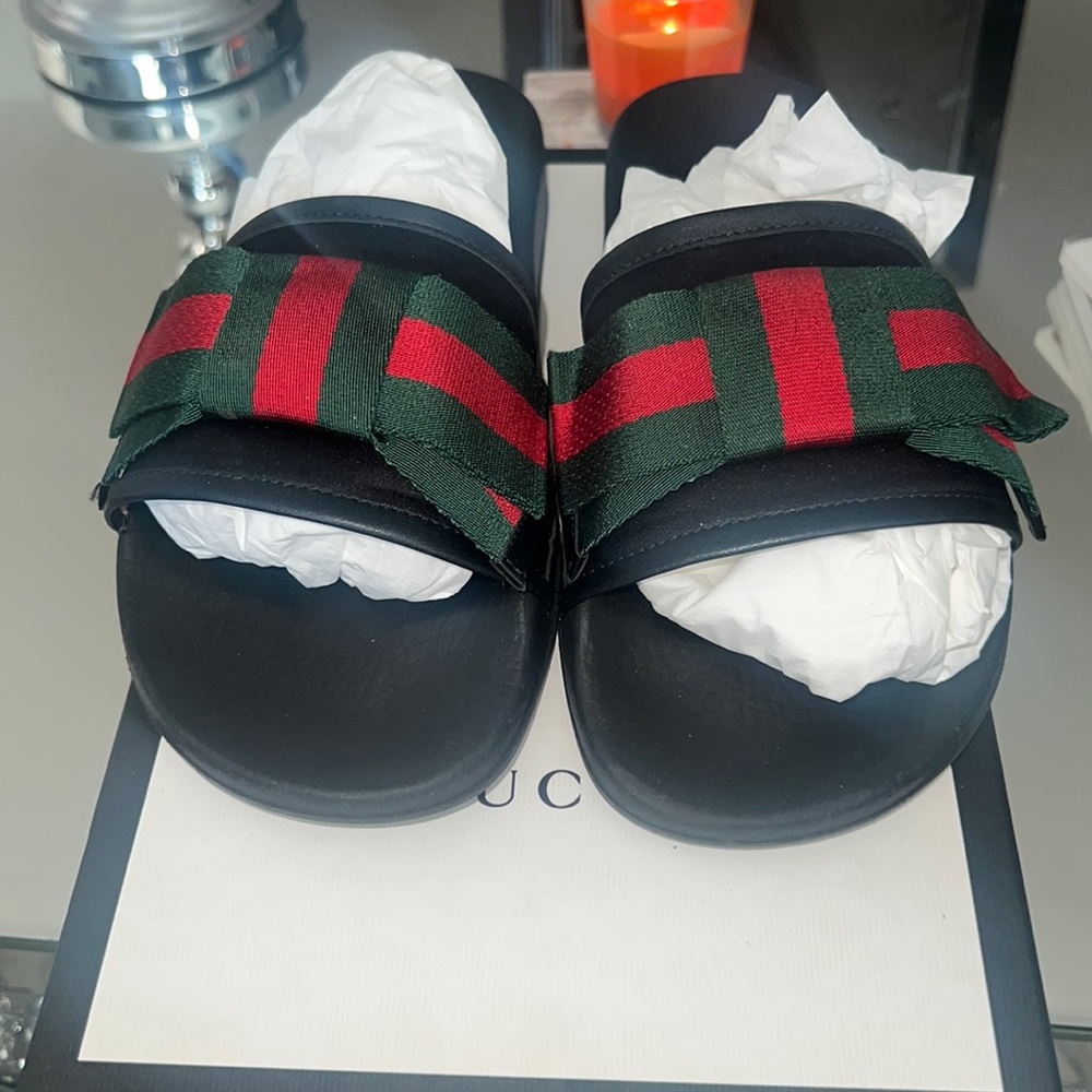 Gucci slides 100% authentic !!!
